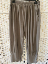 Load image into Gallery viewer, KATE Pull On Trouser
