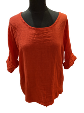 Load image into Gallery viewer, Italian cotton and linen top