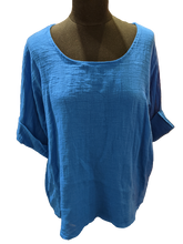 Load image into Gallery viewer, Italian cotton and linen top