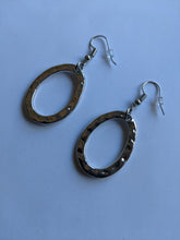 Load image into Gallery viewer, Hammered Oval Necklace Set