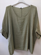 Load image into Gallery viewer, Italian cotton and linen top