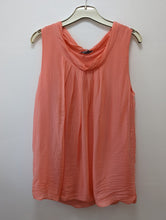 Load image into Gallery viewer, Sleeveless silk top (camisole)