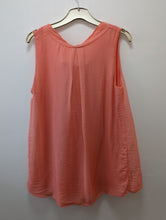 Load image into Gallery viewer, Sleeveless silk top (camisole)