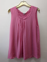 Load image into Gallery viewer, Sleeveless silk top (camisole)