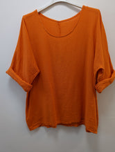 Load image into Gallery viewer, Italian cotton and linen top