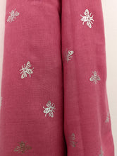 Load image into Gallery viewer, SCARF FOIL DESIGN - Bees Pattern
