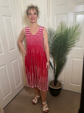 Load image into Gallery viewer, ANNIE Sleeveless Shirred Midi Dress

