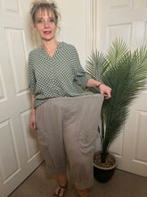 Load image into Gallery viewer, PENNY 3 Button Patterned Shirt
