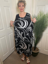 Load image into Gallery viewer, DONNA Sleeveless Maxi Dress

