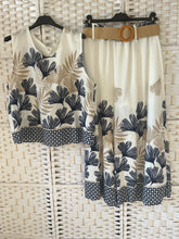 Load image into Gallery viewer, HELEN Top and Trouser Set

