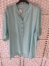 Load image into Gallery viewer, PENNY 3 Button Patterned Shirt
