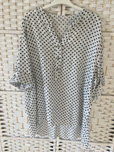 Load image into Gallery viewer, PENNY 3 Button Patterned Shirt
