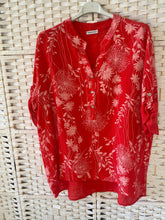 Load image into Gallery viewer, AMELIA 3 Button Patterned Shirt
