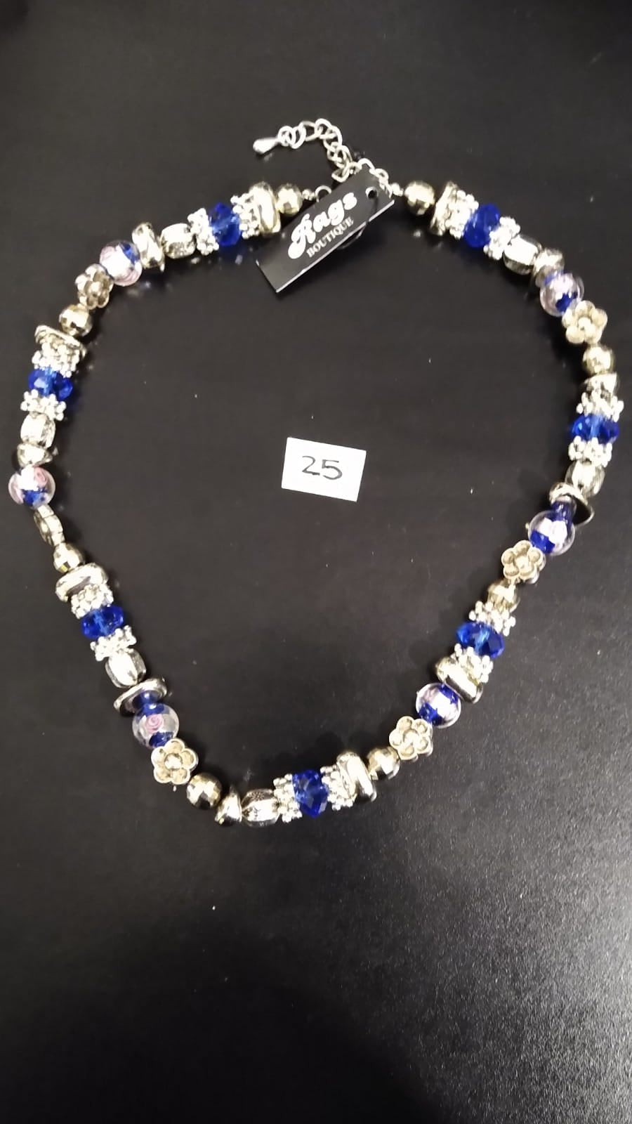 Necklace Short with Glass and Metal Beads