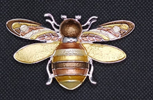 Load image into Gallery viewer, Magnetic Scarf Fastener/Brooch Embossed Bee
