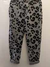 Load image into Gallery viewer, Super Stretch &#39;Magic&#39; Trousers with Jaguar Print
