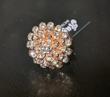 Load image into Gallery viewer, Statement Flower Burst Ring
