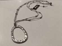 Load image into Gallery viewer, Hammered Oval Necklace Set
