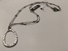 Load image into Gallery viewer, Hammered Oval Necklace Set
